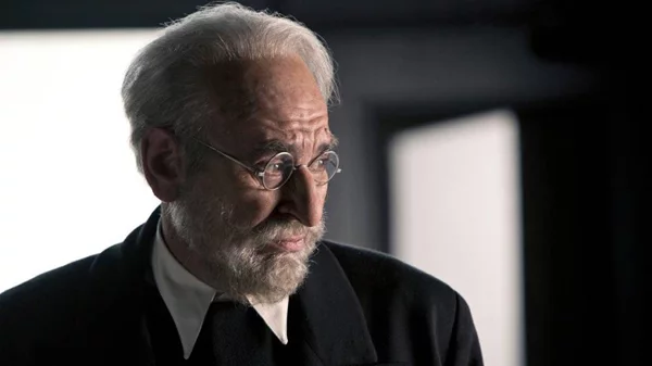 Για τον Κάρα Ελεχάλδε ο αναγεννημένος φασισμός είναι μια διαρκής απειλή