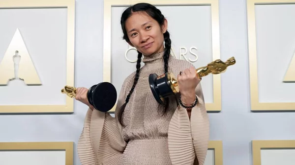 Ποια είναι η Κλόι Ζάο και πώς κατέκτησε τα Όσκαρ