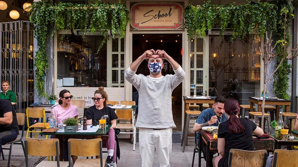 Τάσος Χέλμης – Ιδιοκτήτης «Zaf» και «School Pizza Bar»