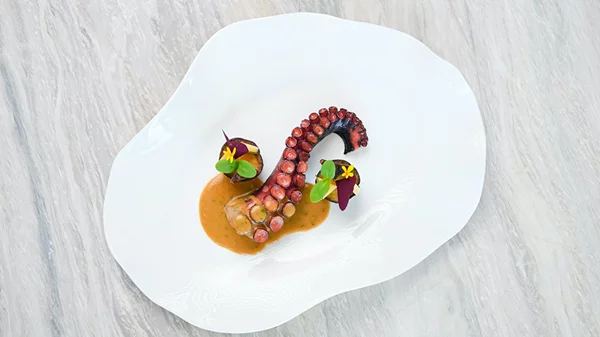 Πήραμε μια πρώτη γεύση από το ανανεωμένο «Pelagos» στο Four Seasons