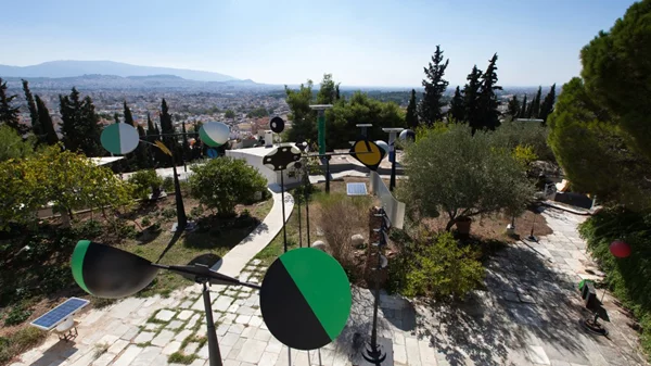 Μεγάλη έκθεση με 46 έργα του Takis έρχεται στο Κέντρο Πολιτισμού – Ίδρυμα «Σταύρος Νιάρχος»