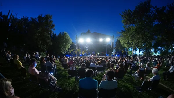 Ραντεβού ξανά, στον Κήπο του Μεγάρου!