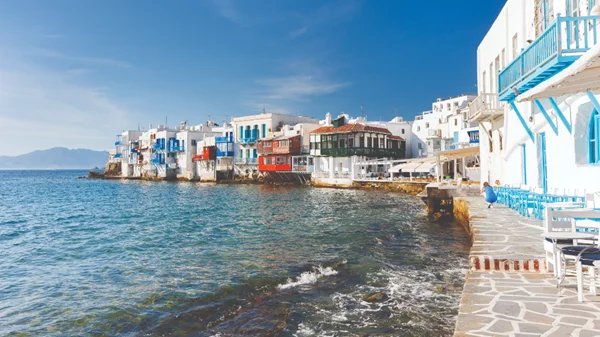 Ταξιδιωτική επανεκκίνηση: Πώς (και ποιοι) θα ταξιδέψουμε φέτος;