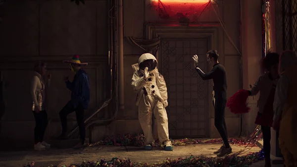 Ο Χρήστος Νίκου μιλάει για τα «Μήλα»: «Είμαστε όλα όσα δε ξεχνάμε»