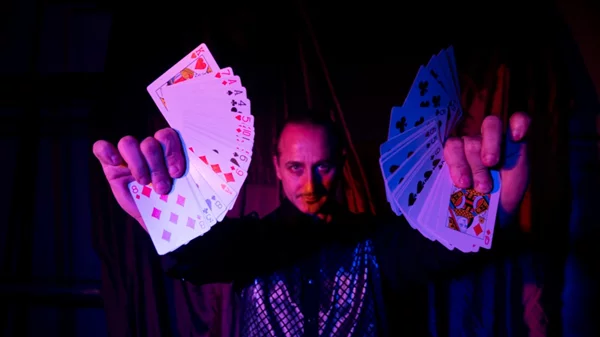 «Απόδραση από τη λογική» με τον Σανκάρα