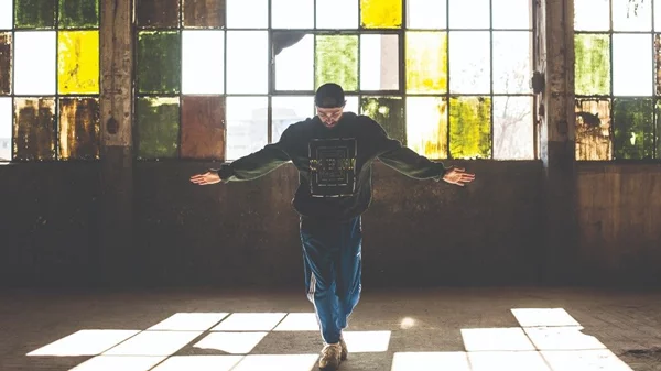 Οι χορευτές των δρόμων «καταλαμβάνουν» το Φεστιβάλ Αθηνών