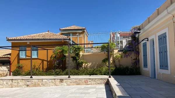 Άνοιξε η Αυλή των Θαυμάτων, το πρώτο κομμάτι του Μουσείου Νεότερου Ελληνικού Πολιτισμού