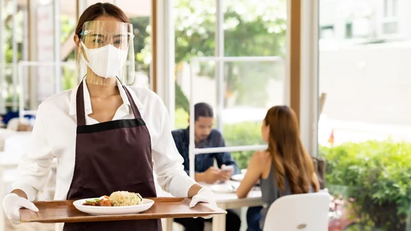 Το covid free or not to covid free?: Πρώτες σκέψεις για τα νέα μέτρα για τους κλειστούς χώρους σε εστίαση και πολιτισμό