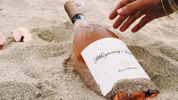 «Privilege»: στιλάτη Whispering Angels Μεσόγειος κάθε Πέμπτη