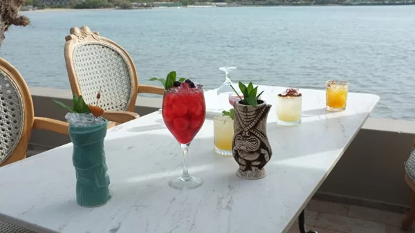 Ark: Όλη μέρα στη δική μας ριβιέρα