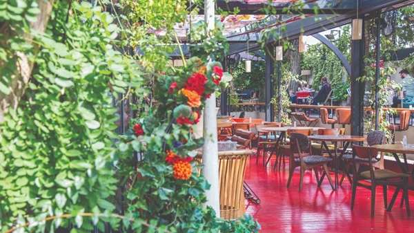Artisanal Lounge & Gardens: Στα ίδια (αγαπημένα) μέρη θα ξαναβρεθούμε