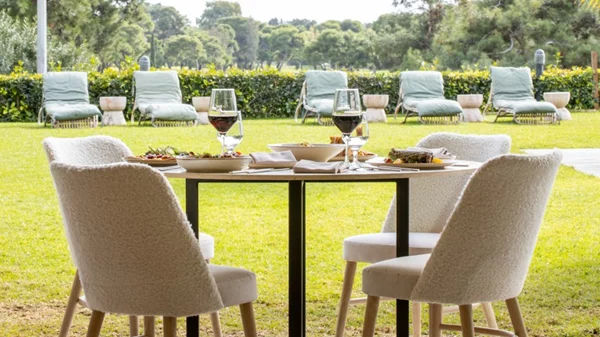 Colonial: Μια δροσερή και καταπράσινη όαση για όλους