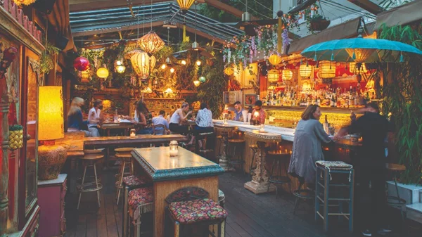 «Buba»: Στους τροπικούς μέσω Κηφισιάς