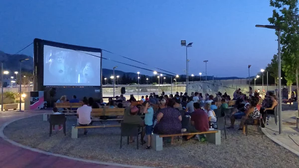 Φέτος, η πυξίδα του καλοκαιρινού fun δείχνει… Mare West