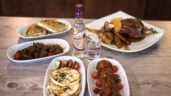 Στιλάτες αρμονίες με Δεκαράκι 