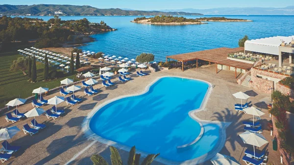 Αύρα ανανέωσης στο Πόρτο Χέλι