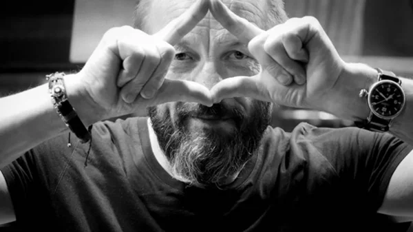 Ο Ζμπίκνιου Πράισνερ μιλά για τη μουσική του «Ανθρώπου του Θεού»