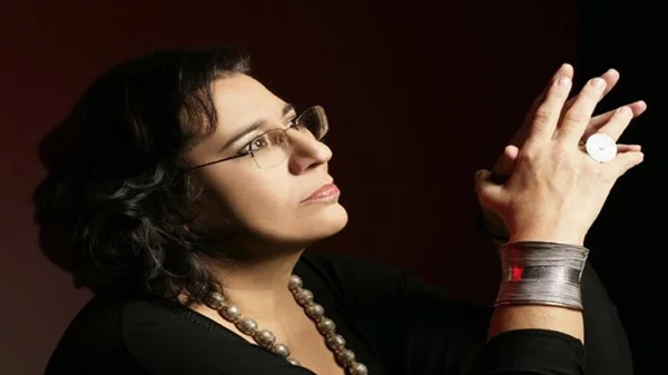 «Επέστρεφε στην ποίηση»: Δύο μοναδικές παραστάσεις αφιερωμένες στον Μίκη Θεοδωράκη 