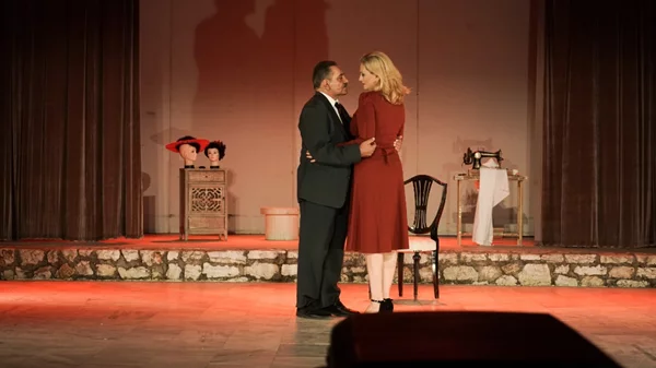 Το «Κάποτε στο Βόσπορο» έρχεται ανανεωμένο στο Βεάκη