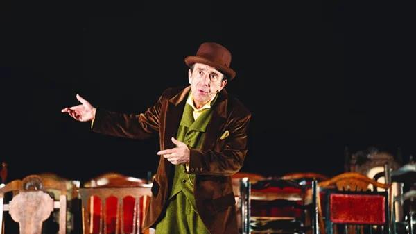 Λουκής Λάρας 