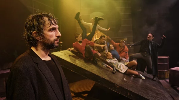 Τι θα γίνει μετά την αποχώρηση του Άρη Σερβετάλη  από τον «Ρινόκερο»;