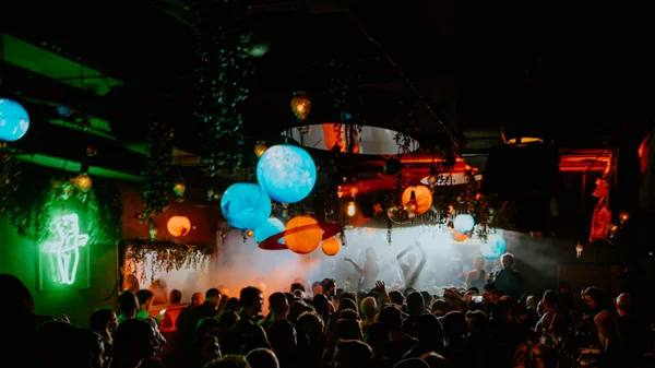 Το «Space Paradise» επιστρέφει στο Faust!