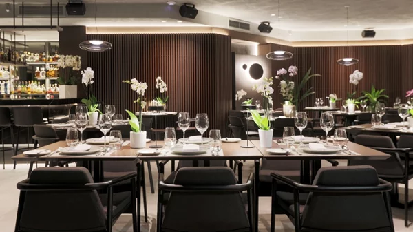 Το νέο "Clochard" απλώνει την εστιατορική του αρχοντιά