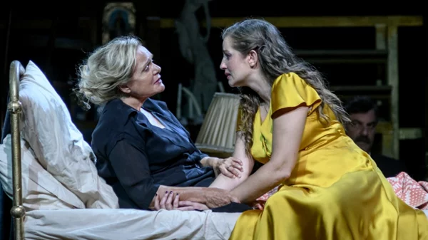 "Το Τρίτο Στεφάνι" για λίγο ακόμα στο Παλλάς