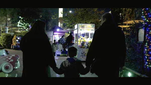 Το "Mega stories" προσεγγίζει το θέμα της υιοθεσίας και της αναδοχής στην Ελλάδα