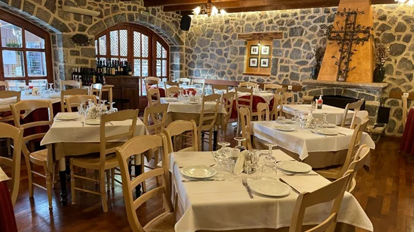 Τα Κόκκινα Πιθάρια νοστιμίζουν τη Βυτίνα