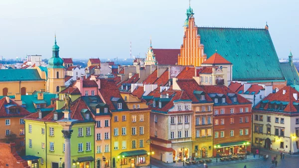 Η Βαρσοβία αλλάζει κάθε μέρα 