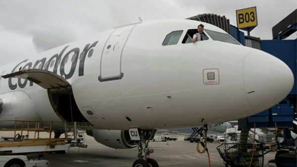 Η Condor γιορτάζει τις πρώτες πτήσεις από την Αθήνα προς Ντίσελντορφ και την Λειψία
