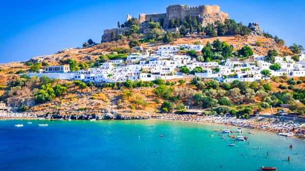 Λίνδος: Ένα "κυκλαδίτικο" χωριό στη ροδίτικη γη