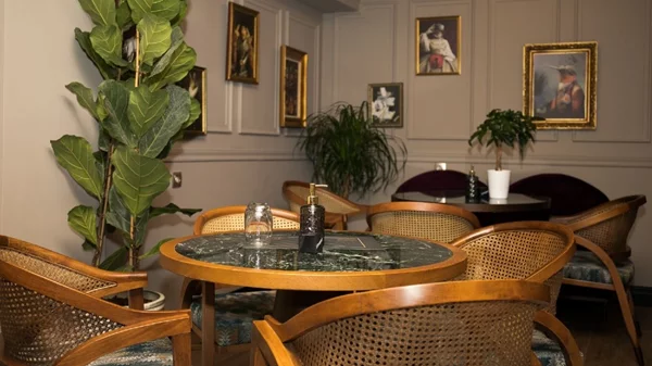  S.Pellegrino και Acqua Panna: Μας υποδέχονται στο "Destin Cafe & Bistronomy" 