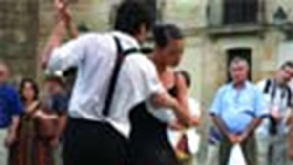 hot γειτονιές    