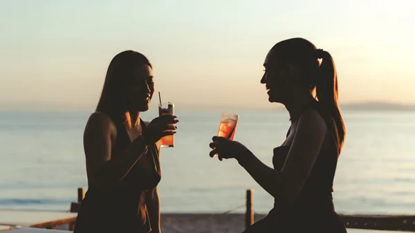 "Nalu": Ρομαντζάδα στην Ποσειδώνος