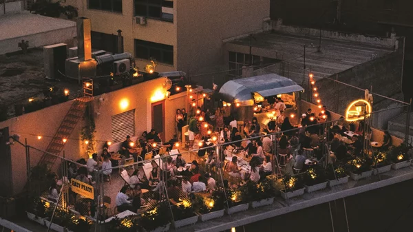 "Easy Peasy": Στην πιο urban ταράτσα  του καλοκαιριού