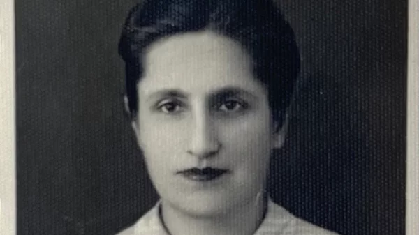 "Σμύρνη... Μανίτσα μου!": Η Μάνια Παπαδημητρίου παρουσιάζει ένα μουσικοθεατρικό αναλόγιο