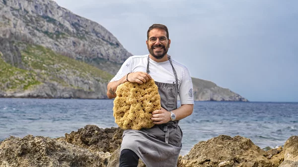 Ο Μιχάλης Μάρθας βάζει την Κάλυμνο στη γαστρονομική μας ατζέντα