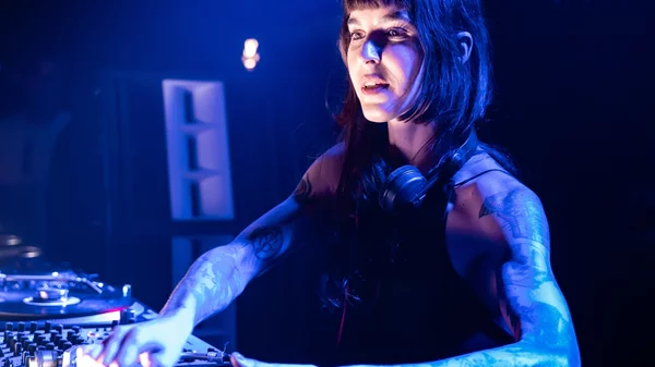 Πού χορεύουμε αυτό το σαββατοκύριακο;