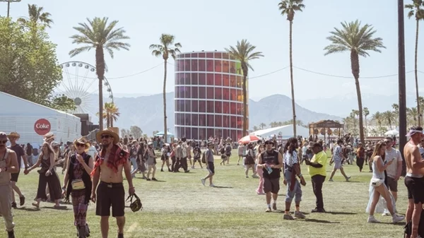 Coachella 2025: Μουσική, πολιτισμός και μαγεία στην καρδιά της ερήμου
