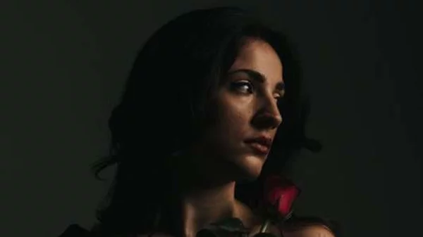 Η Χριστίνα Μαρκεσίνη μάς συστήνεται στο "Μουσικό Κουτί"