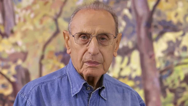 Ο Βασίλης Θεοχαράκης μεταφέρει στον καμβά τα μαγευτικά τοπία του Αιγαίου και του Ιονίου