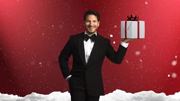 Γιώργο Περρή, που βρίσκει κανείς τη μαγεία των Χριστουγέννων;