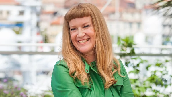 Η Άντρεα Άρνολντ μάς συστήνει στην "Αγελάδα" της