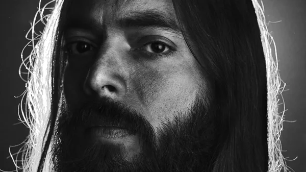 Φώτης Βάρθης: "Το να δίνουμε μορφή στο άγνωστο, στον φόβο, είναι ο τρόπος να το φέρουμε λίγο πιο κοντά μας"