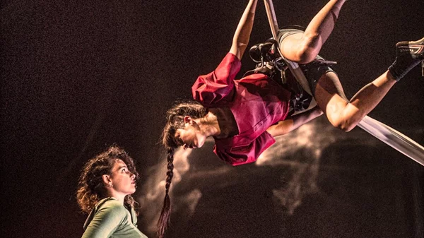 Η ομάδα "κι όμΩς κινείται" εμπνέεται από το "Όνειρο καλοκαιρινής νύχτας"