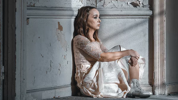 "Βαλς Νο 6": Η εξομολόγηση ενός τραύματος στο Ξενοδοχείο Μπάγκειον