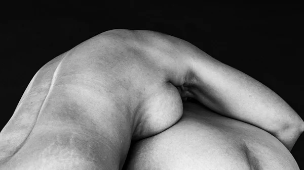 Η έκθεση "Ετεροτοπίες" είναι ένα φωτογραφικό αφιέρωμα για τη μητέρα