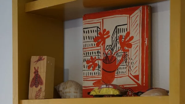 Αποκαλόκαιρο στο ατελιέ του Αλέκου Φασιανού στην Κέα